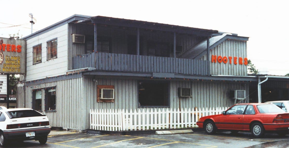 The very first Hooters restaurant opened at 2800 Gulf to Bay Blvd in Clearwater, Florida in 1983