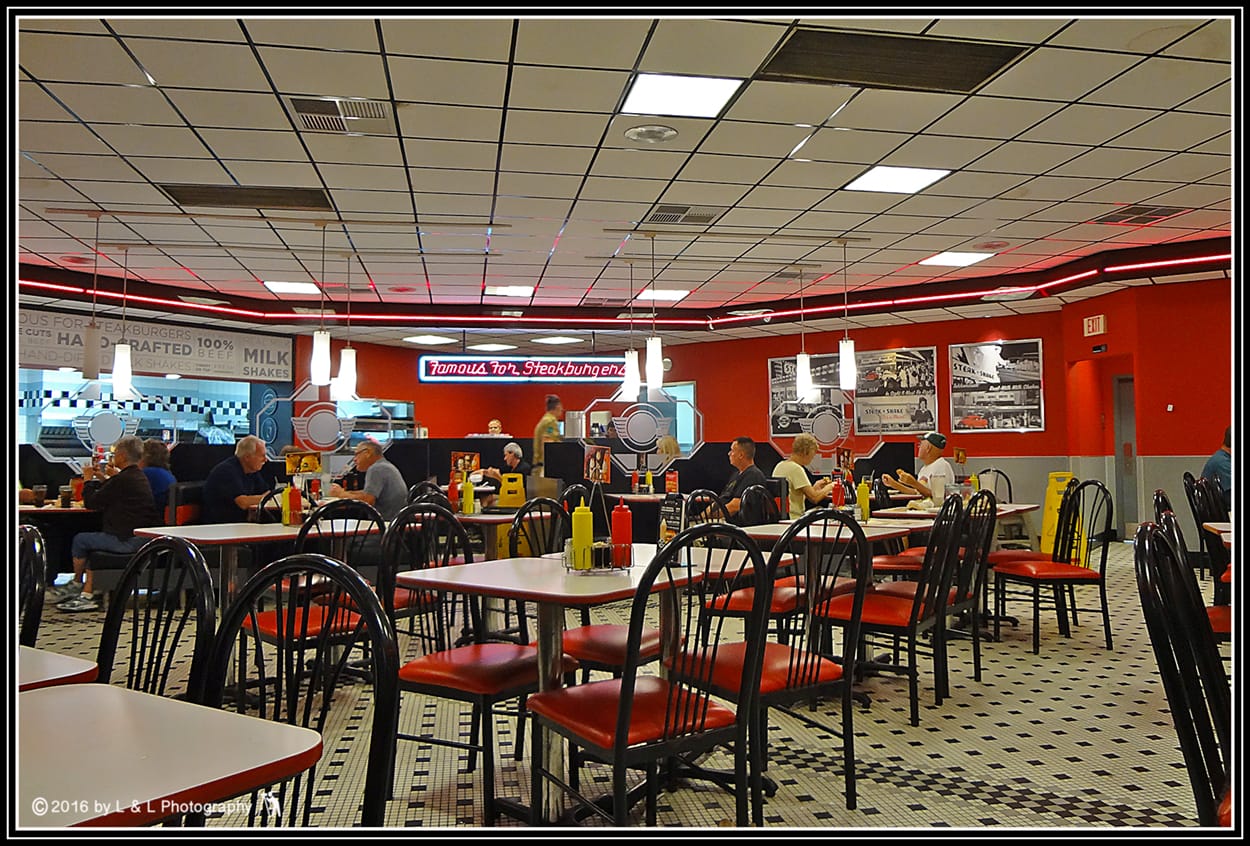 Steak 'n Shake Interior Back of the Menu